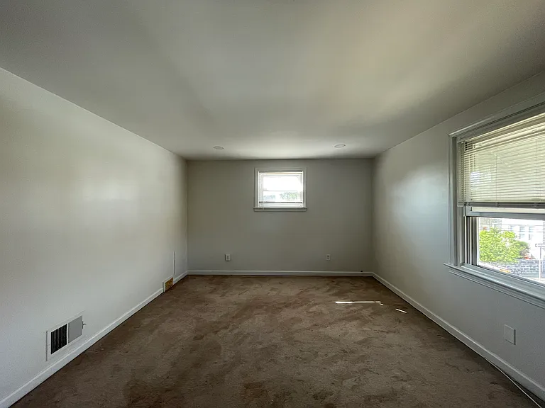 4241 Aldine St #1 — Photo 6