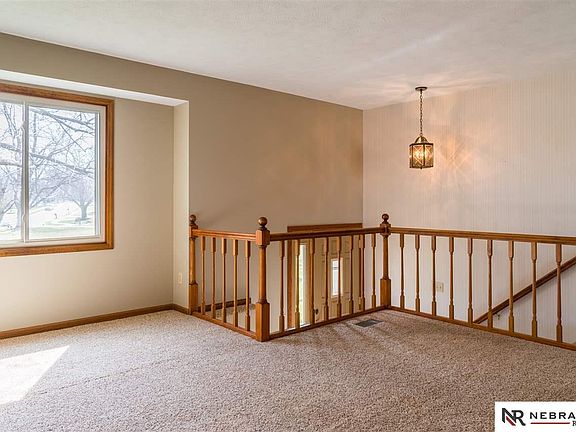 5th image of 2214 Lucille Dr