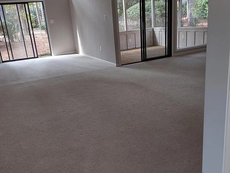 13 Village Green Cir — Photo 4