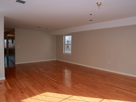 Nice Sizing Dining Room