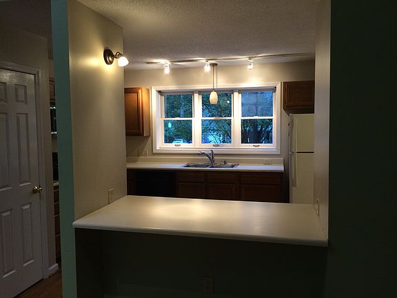 2nd image of 322 Brandermill Dr