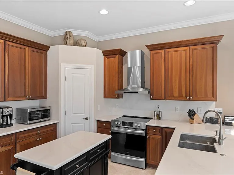 6155 Dogleg Dr — Photo 20
