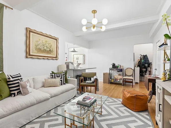 162 W 56th St APT 602, New York, NY 10019