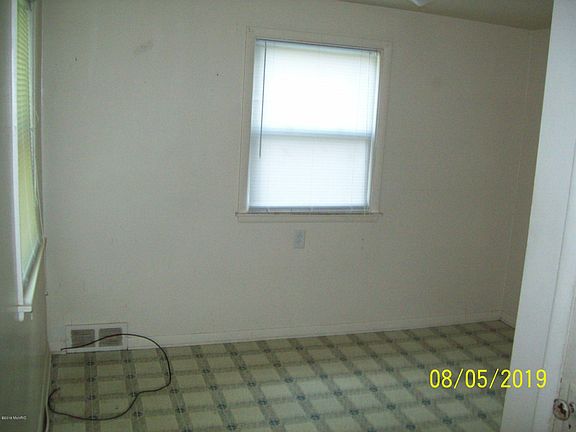 5th image of 791 Ogden Ave