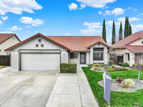 948 Iron Drive, Vacaville, CA 95687