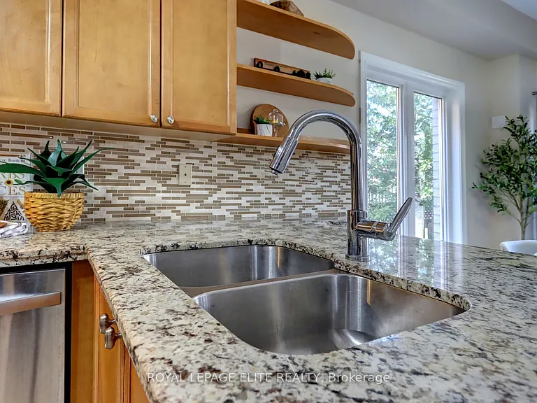 2437 Hilda Dr — Photo 9