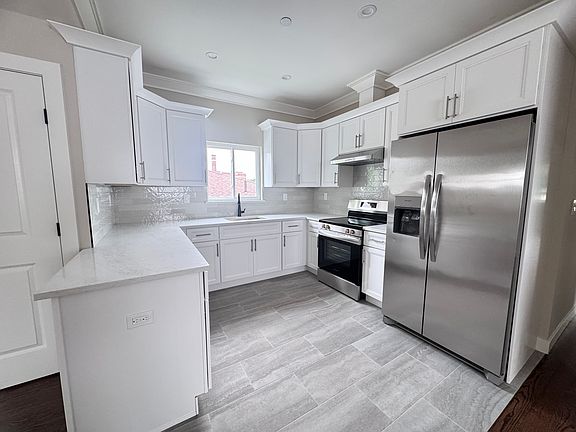 5th image of 62 Cromwell Ave Floor 1