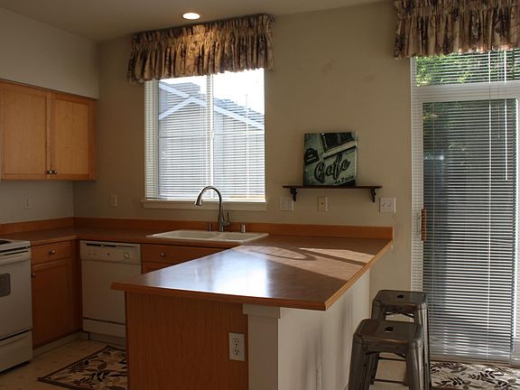 4th image of 16206 NE 90th Ct