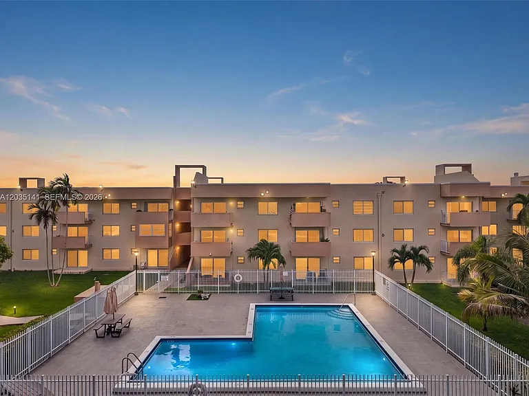 10300 Coral Way #C25 — Photo 28