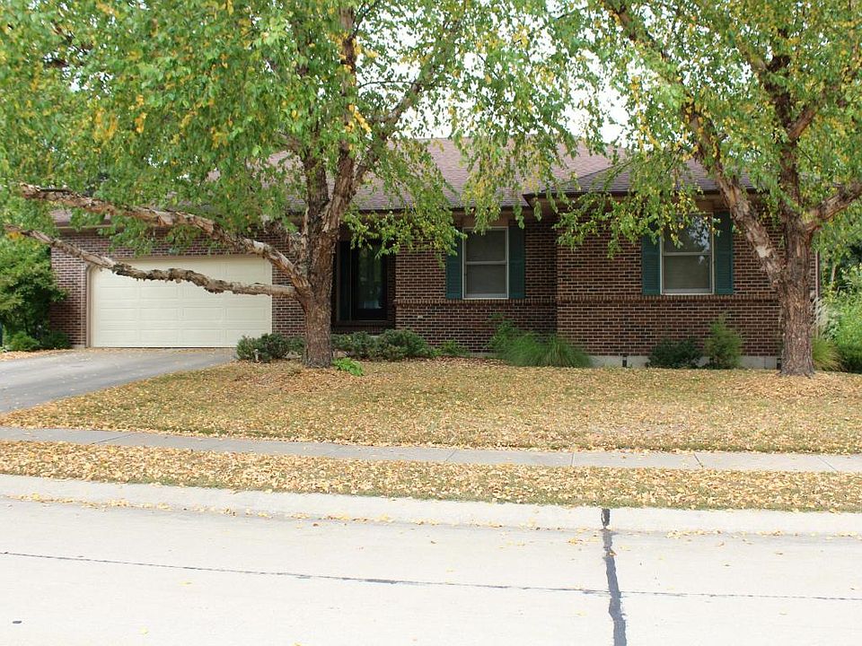 2nd image of 609 Dustin Dr