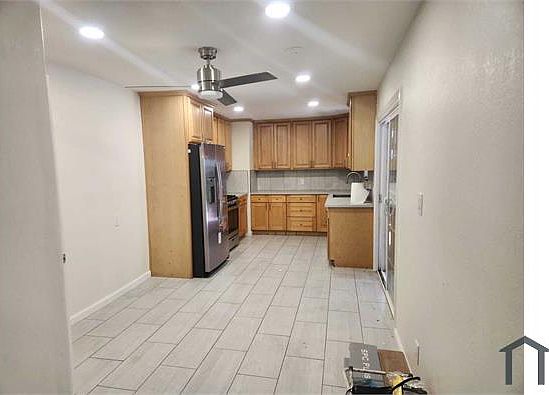 1st image of 2376 Sleepy Hollow Ln #1