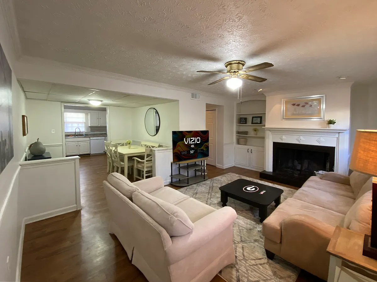 Building Photo - 1905 S Milledge Ave #8