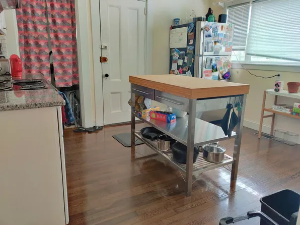 126 Hudson St #1, Somerville, MA 02144