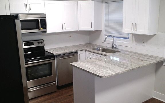 4th image of 3452 N Harlem Ave