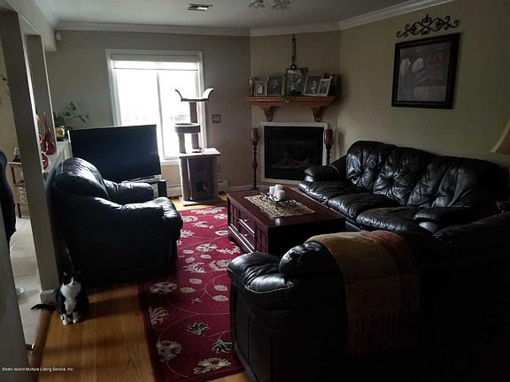 2nd image of 110 Cannon Ave