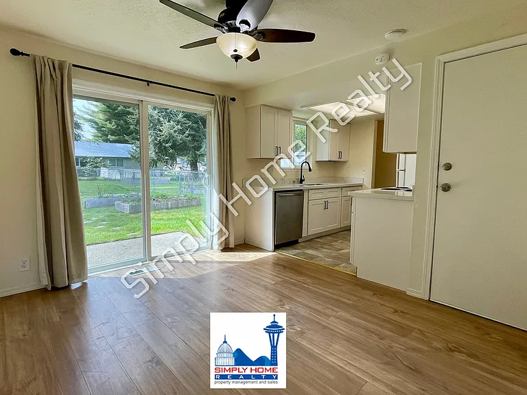 4435 Ruddell Rd SE — Photo 9
