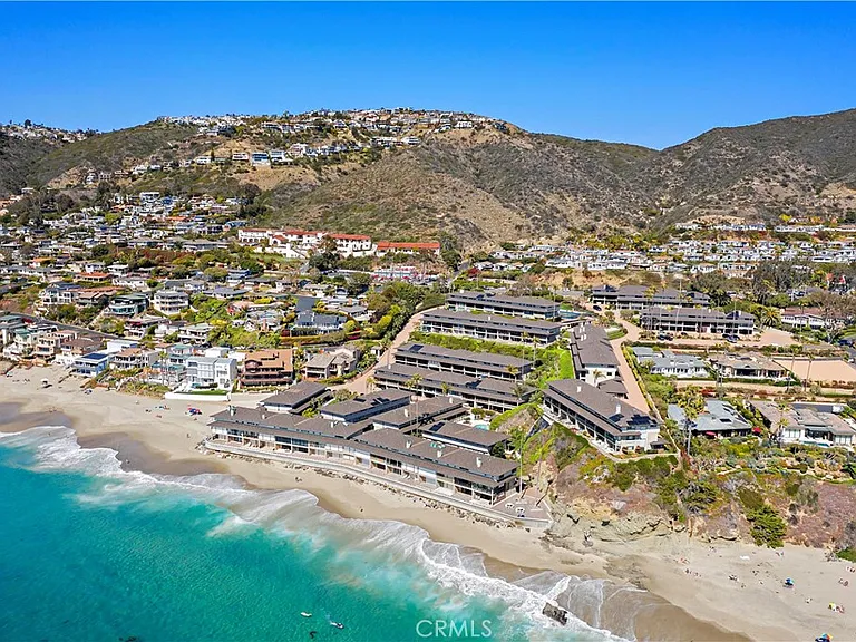 37 Blue Lagoon — Photo 1