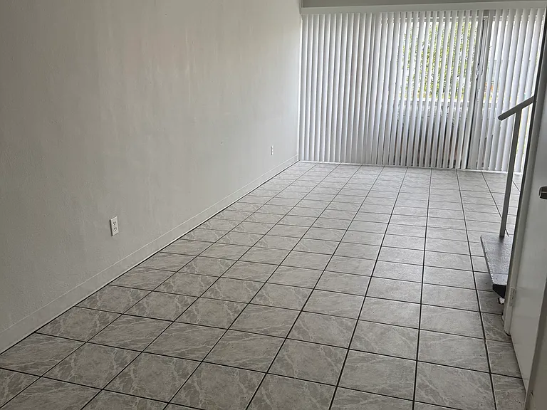 Cocoa Hilltop Apartments — Photo 23