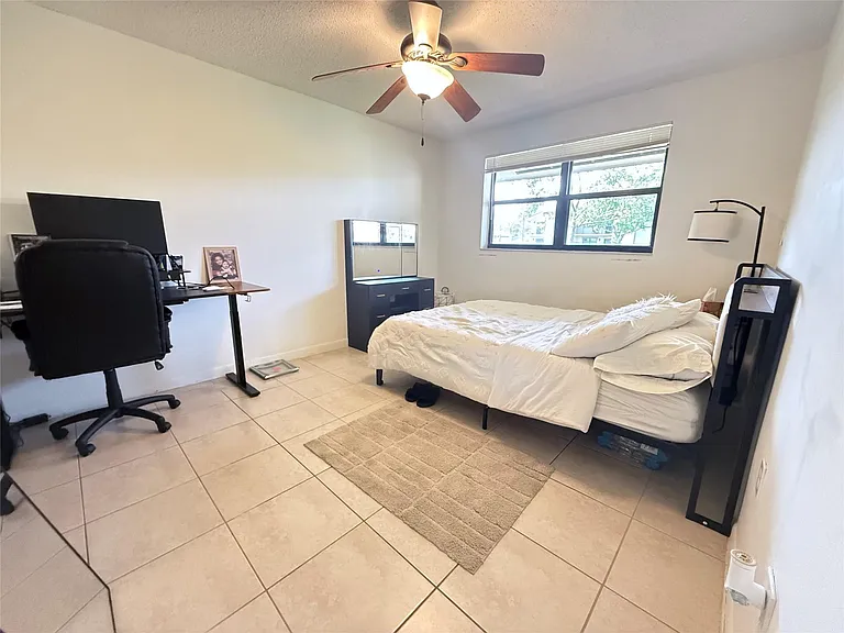 9919 Nob Hill Ct #9919 — Photo 6