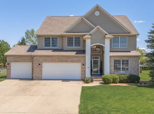 36 Paige Pl, Bloomington, IL 61704