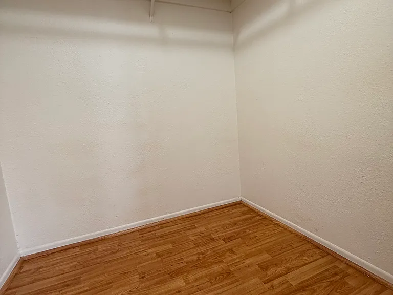 235 N Verdugo Rd #5 — Photo 6
