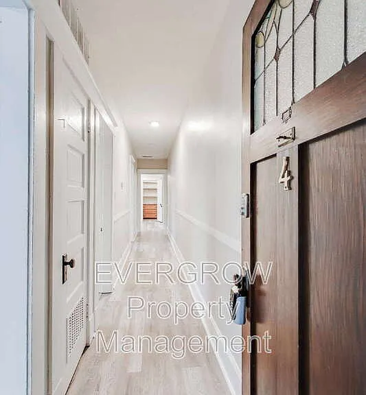 945 Woodruff Place Middle Dr #4 — Photo 9