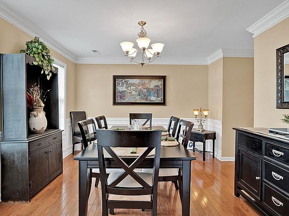 4th image of 1512 Pebble Shore Ln