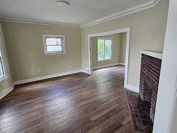 2 bed, 1000 sqft, $1,175 — Photo 3