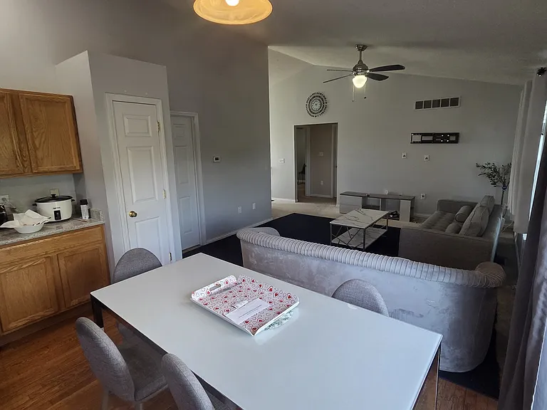 575 Rosebud Cir — Photo 8