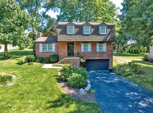 10 Stonehaven Dr, Irwin, PA 15642