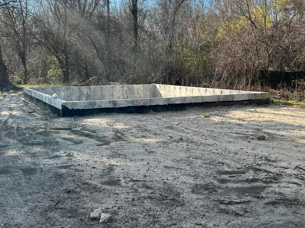 134 Birdie Ave, Benton Harbor, MI 49022