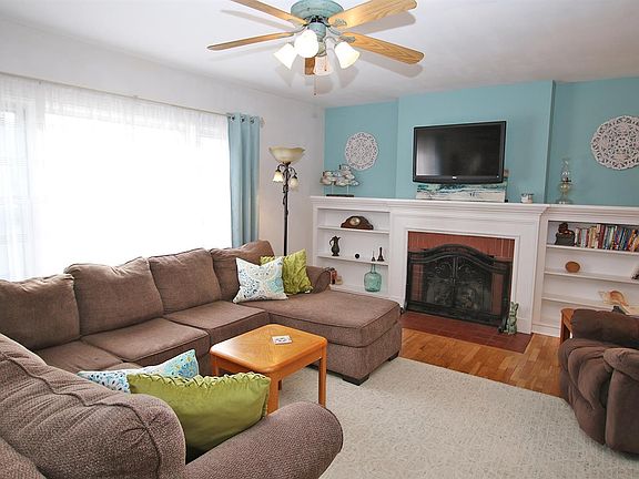 4th image of 304 Hermitage Dr
