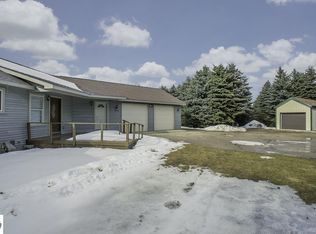 3802 W Center Rd, Kingsley, MI 49649