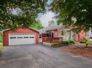 5 Fairview Ave, Ashburnham, MA 01430