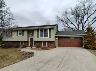 134 Elm Ct, Hebron, IN 46341