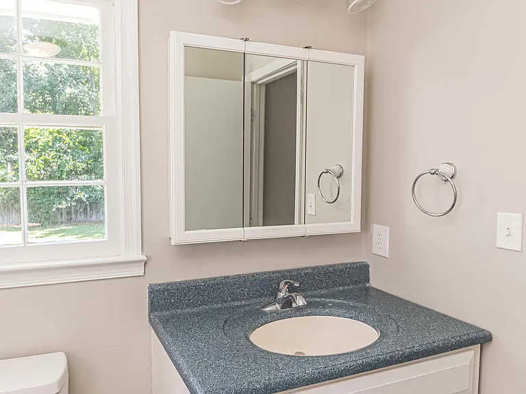 108 Fox Run Cir — Photo 12