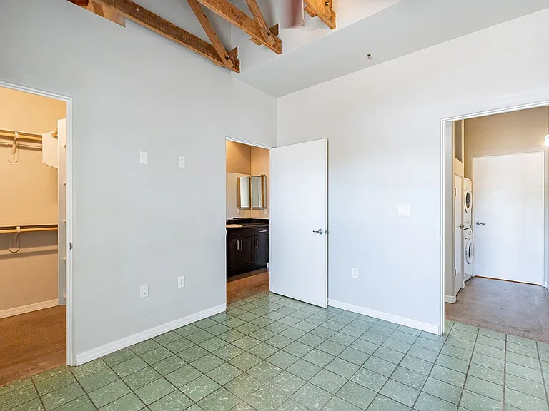 222 S. Cherry Ave. — Photo 15