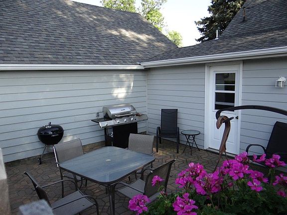 3rd image of 501 Lee Dr
