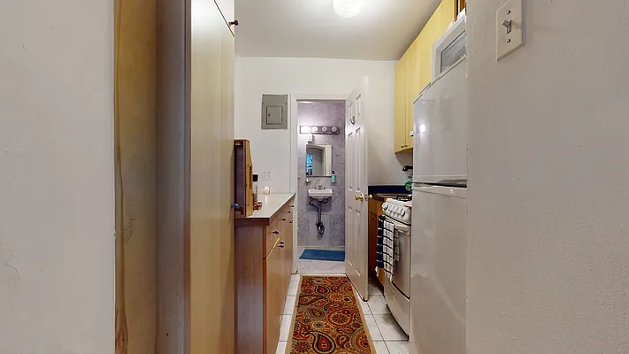 Rented by Bond New York | media 5