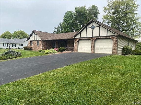 3rd image of 5252 Foxcroft Dr N