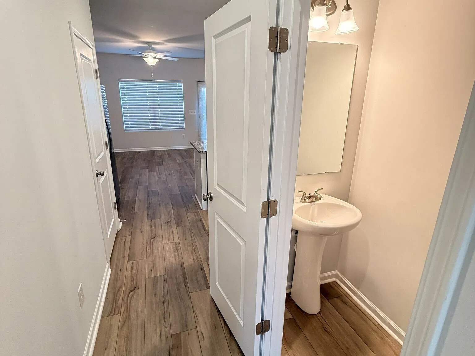 2 bed, 1678 sqft, $1,600 — Photo 4
