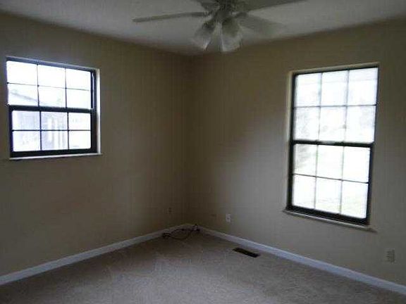 4th image of 3743 Fairfield Dr