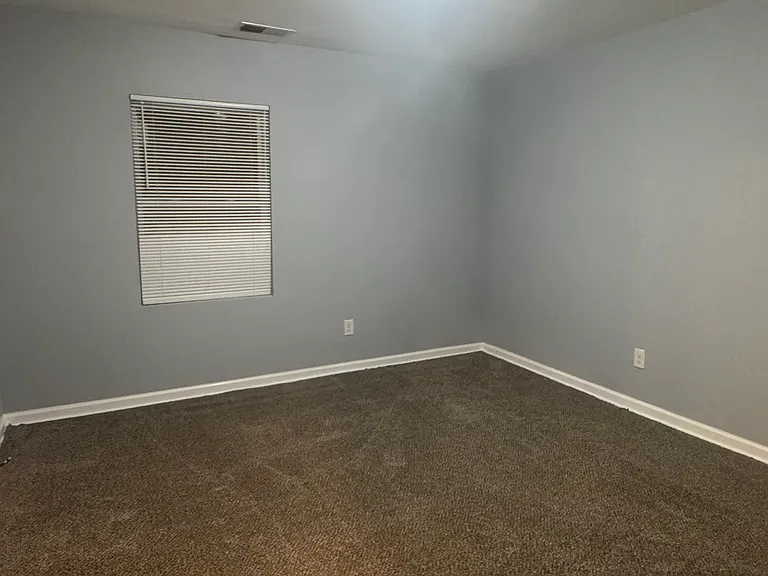 910 Cantwell St — Photo 10