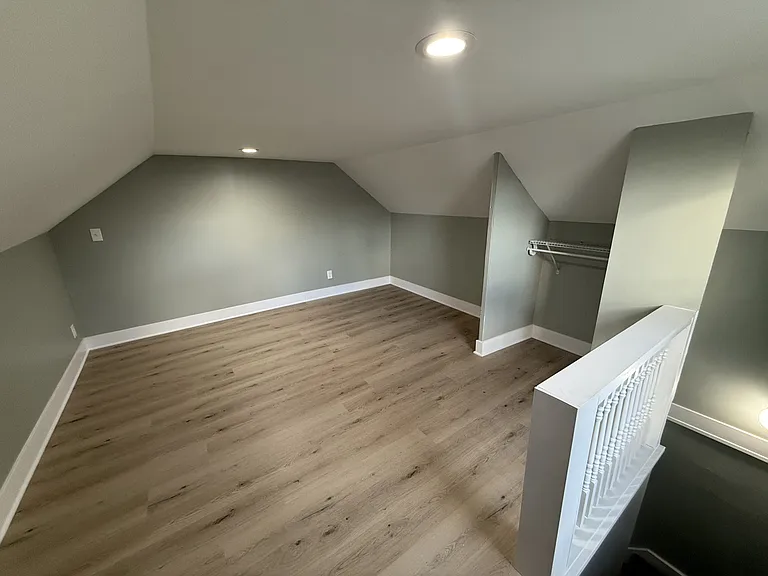 222 Clover St — Photo 5