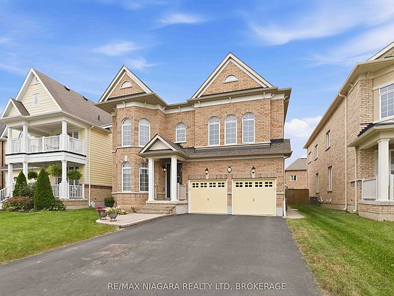 2nd image of 15 Fox Grape Rd