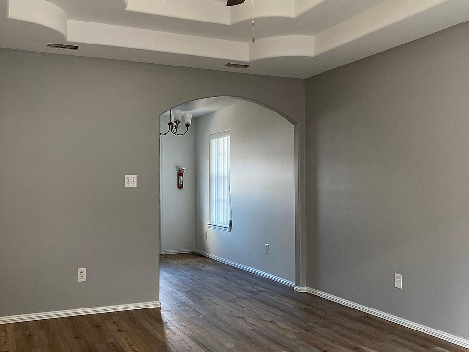 1st image of 910 English Ave #4