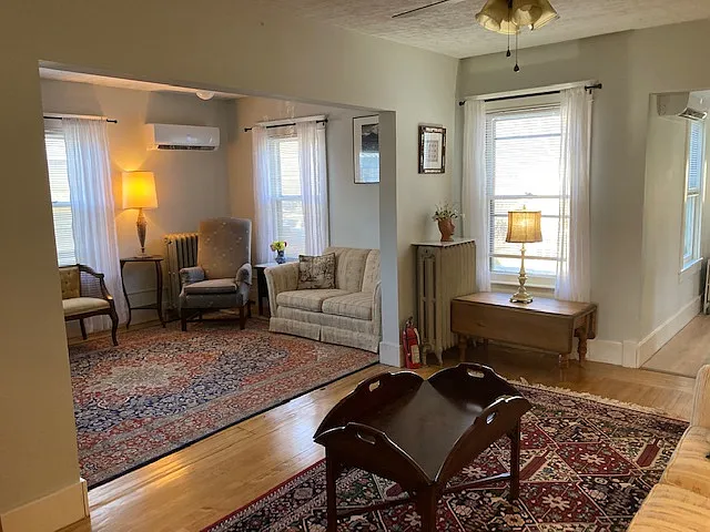 2 bed, 950 sqft, $1,625 — Photo 2