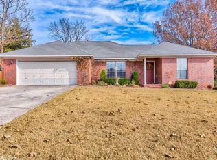 1690 Highpoint Dr, Conway, AR 72034