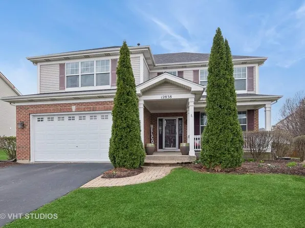 12838 Grande Poplar Cir, Plainfield, IL 60585