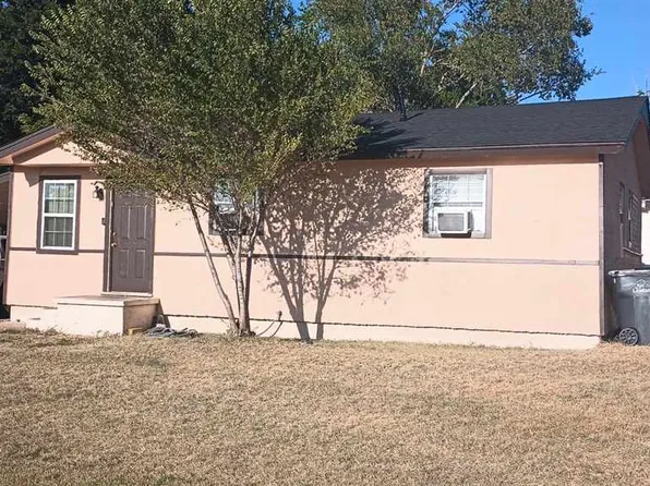 1715 Charles Whitlow Ave, Lawton, OK 73501